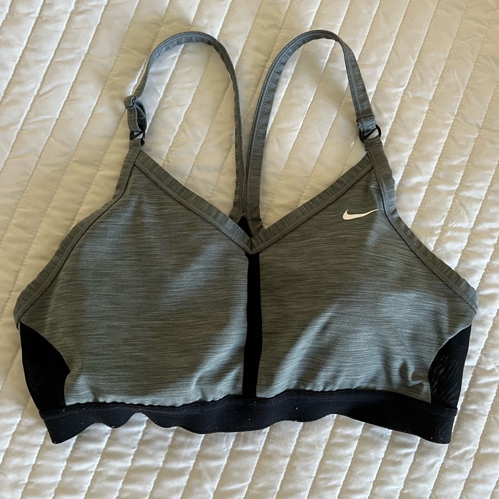 Nike Indy Y-Back Light Support Sports Bra